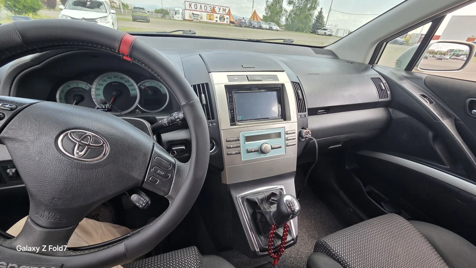 Toyota Corolla verso 2.2 d-cat, снимка 6 - Автомобили и джипове - 54508114