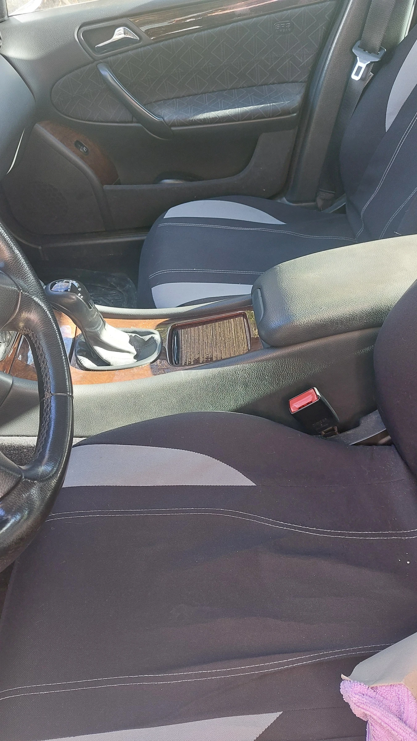 Mercedes-Benz C 200, снимка 5 - Автомобили и джипове - 54732770