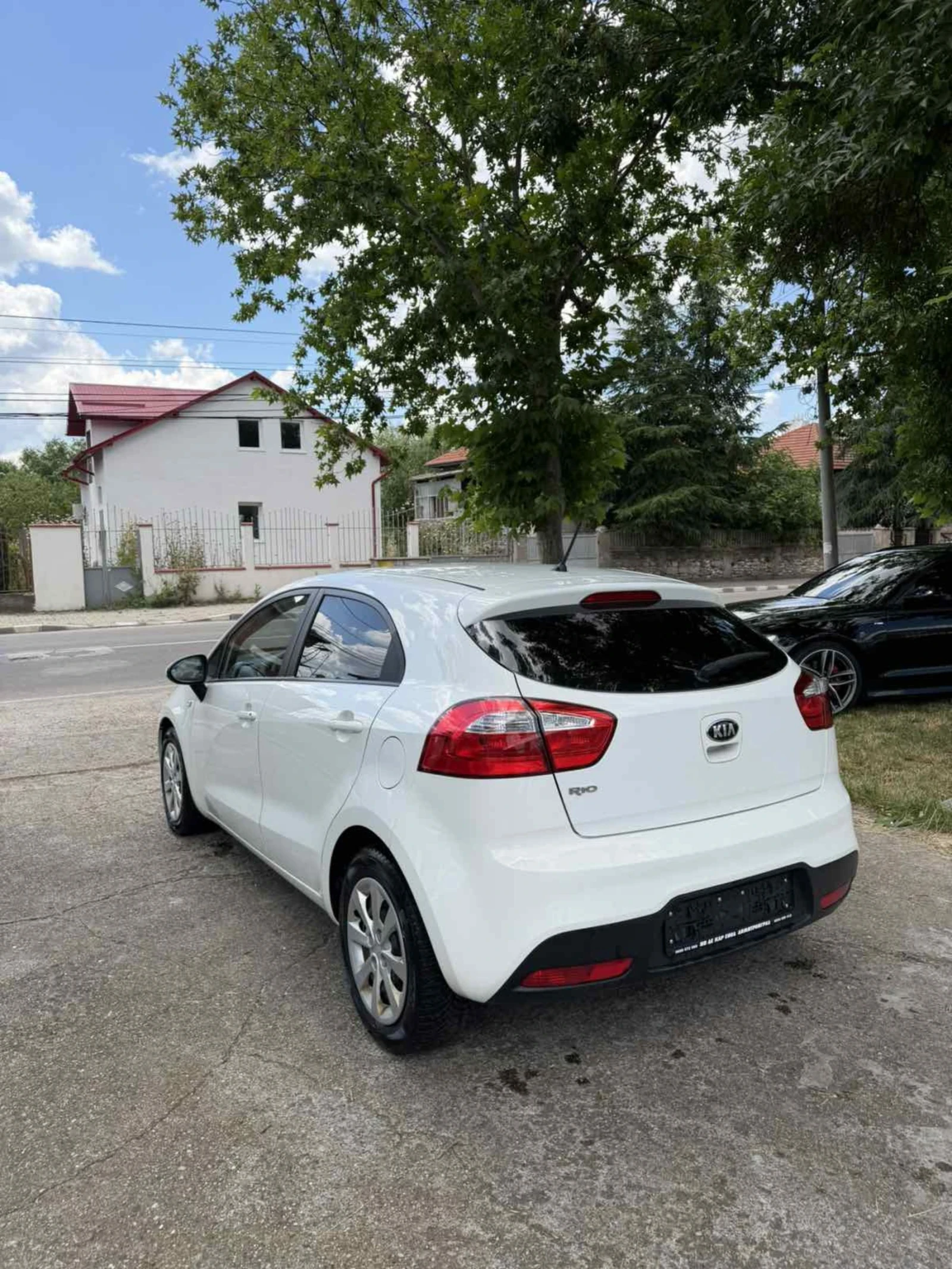 Kia Rio, снимка 8 - Автомобили и джипове - 55021836
