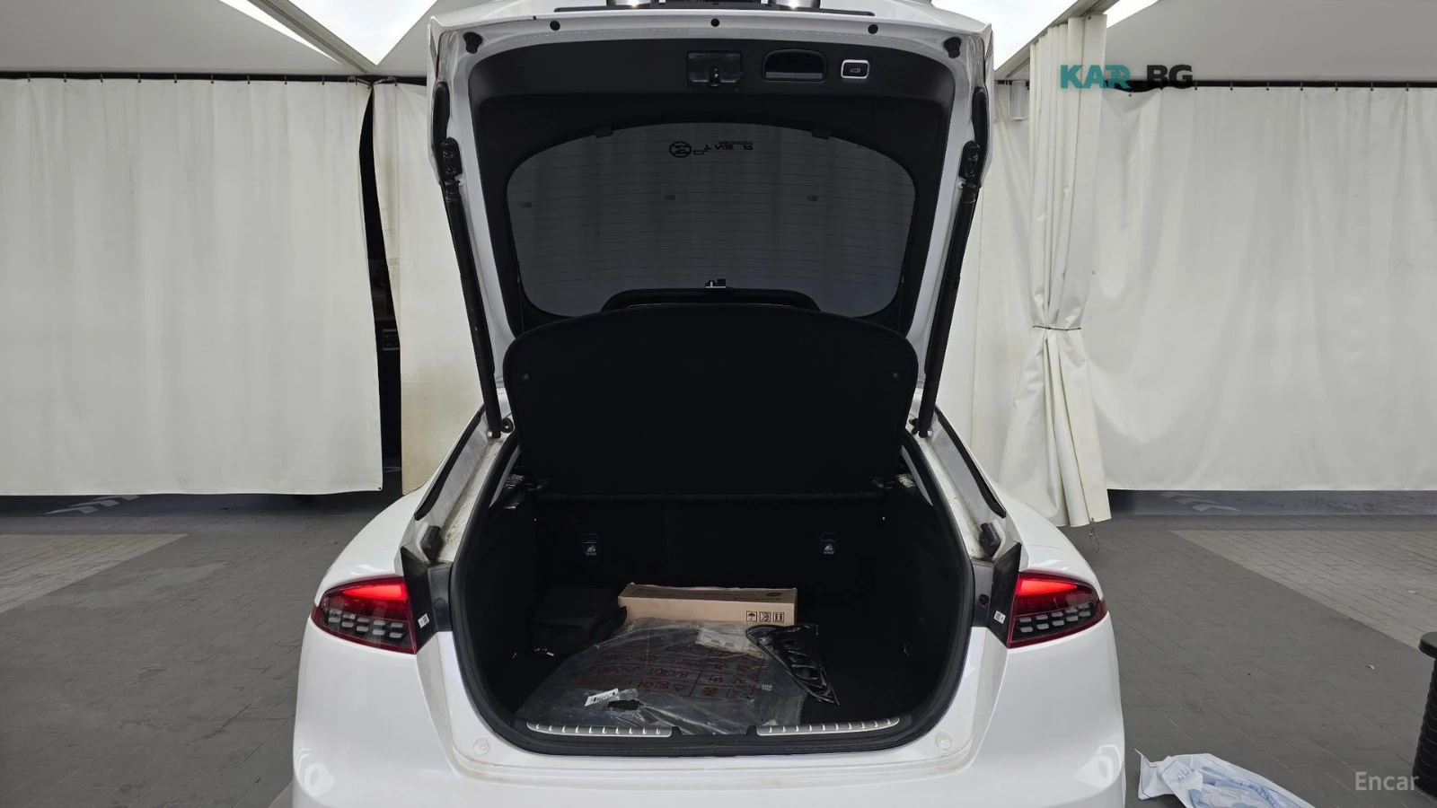 Kia Stinger 2.5/MASTERS/DRIVE-ASSISTS/SUNROOF, снимка 16 - Автомобили и джипове - 55738120
