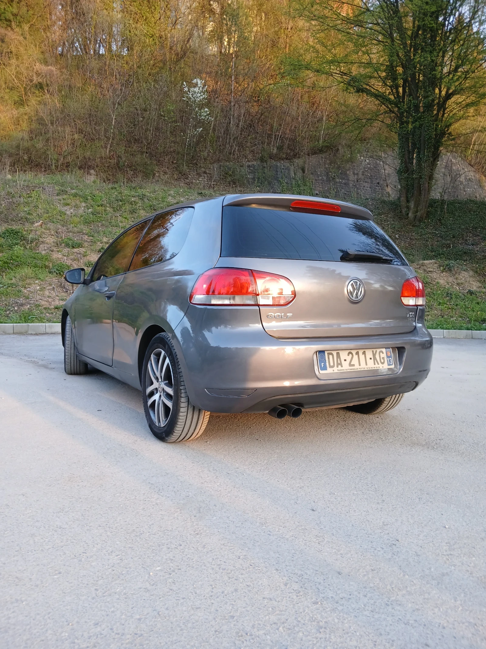 VW Golf 2.0TDI, снимка 2 - Автомобили и джипове - 55877734
