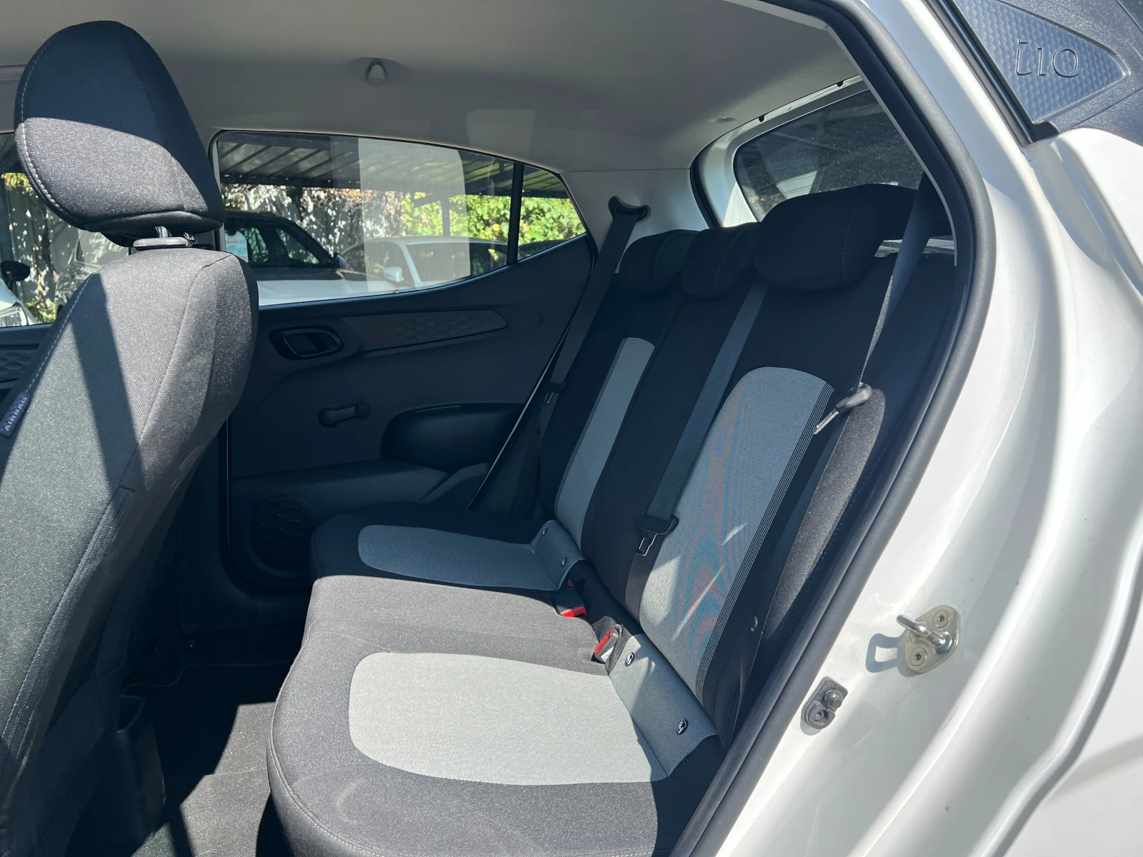 Hyundai I10 1.0 Gas 5MT 67 hp, снимка 12 - Автомобили и джипове - 55914512