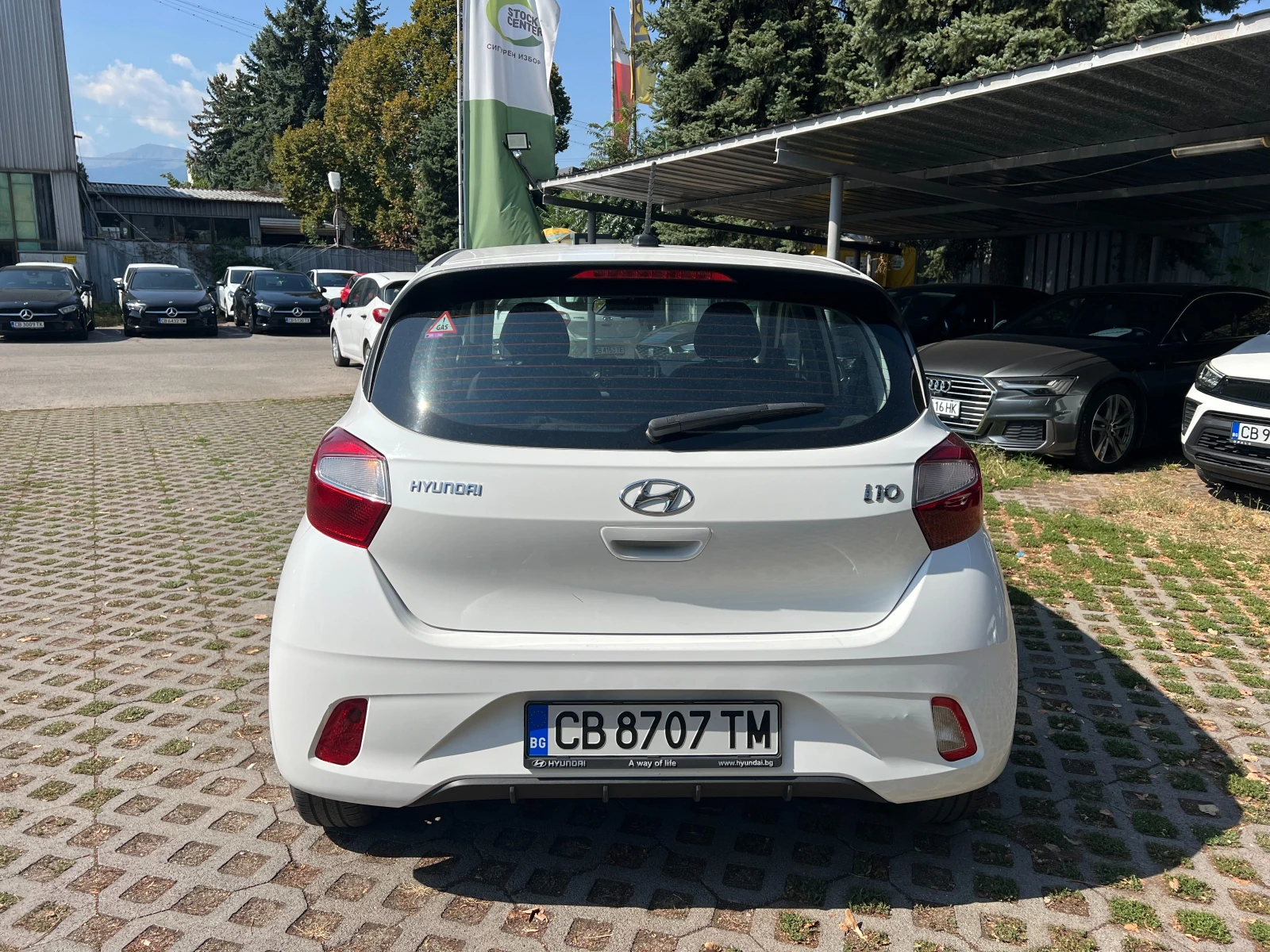 Hyundai I10 1.0 Gas 5MT 67 hp, снимка 5 - Автомобили и джипове - 55914512