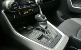 Toyota Rav4 XLE 5th Gen. 2.5 2WD Hybrid , снимка 8