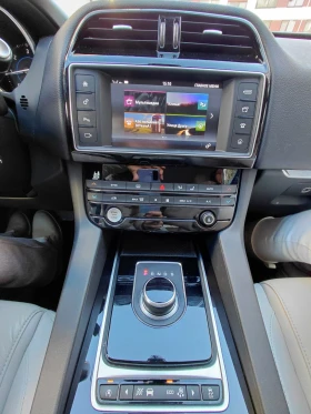 Jaguar F-PACE, снимка 12