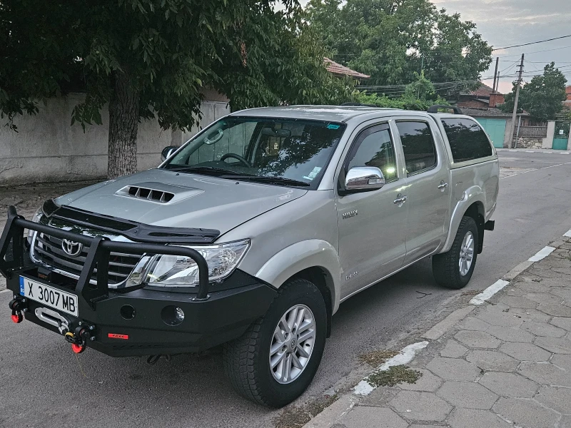 Toyota Hilux, снимка 2 - Автомобили и джипове - 49312038