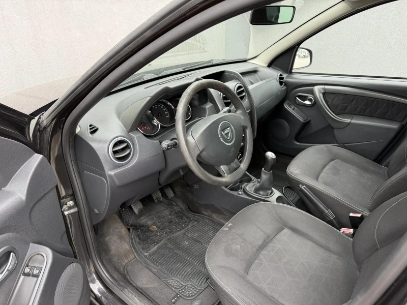 Dacia Duster 1.6 LPG, снимка 10 - Автомобили и джипове - 51201428