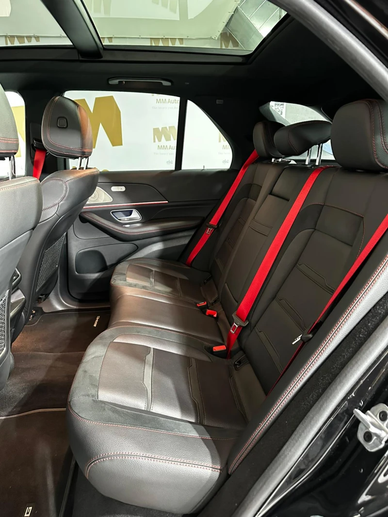 Mercedes-Benz GLE 53 4MATIC + SUV Face* Pano* Burm* Night* 360* Keyless, снимка 11 - Автомобили и джипове - 52752379