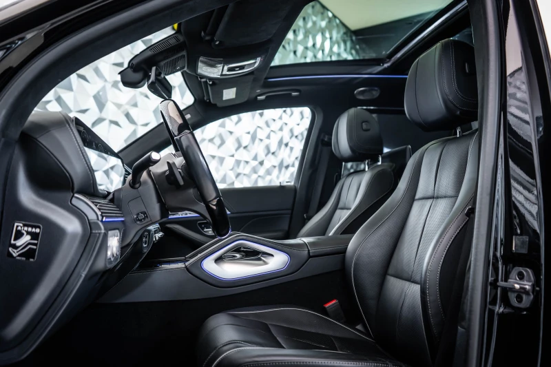 Mercedes-Benz GLS 600 Maybach 4M * Multimedia* FirstCl* 360* SoftCl* , снимка 13 - Автомобили и джипове - 53200125