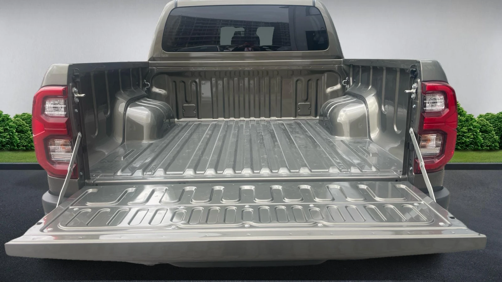 Toyota Hilux INVINCIBLE JBL 48V 2.8, Месечна вноска от 647 лв. - изображение 10
