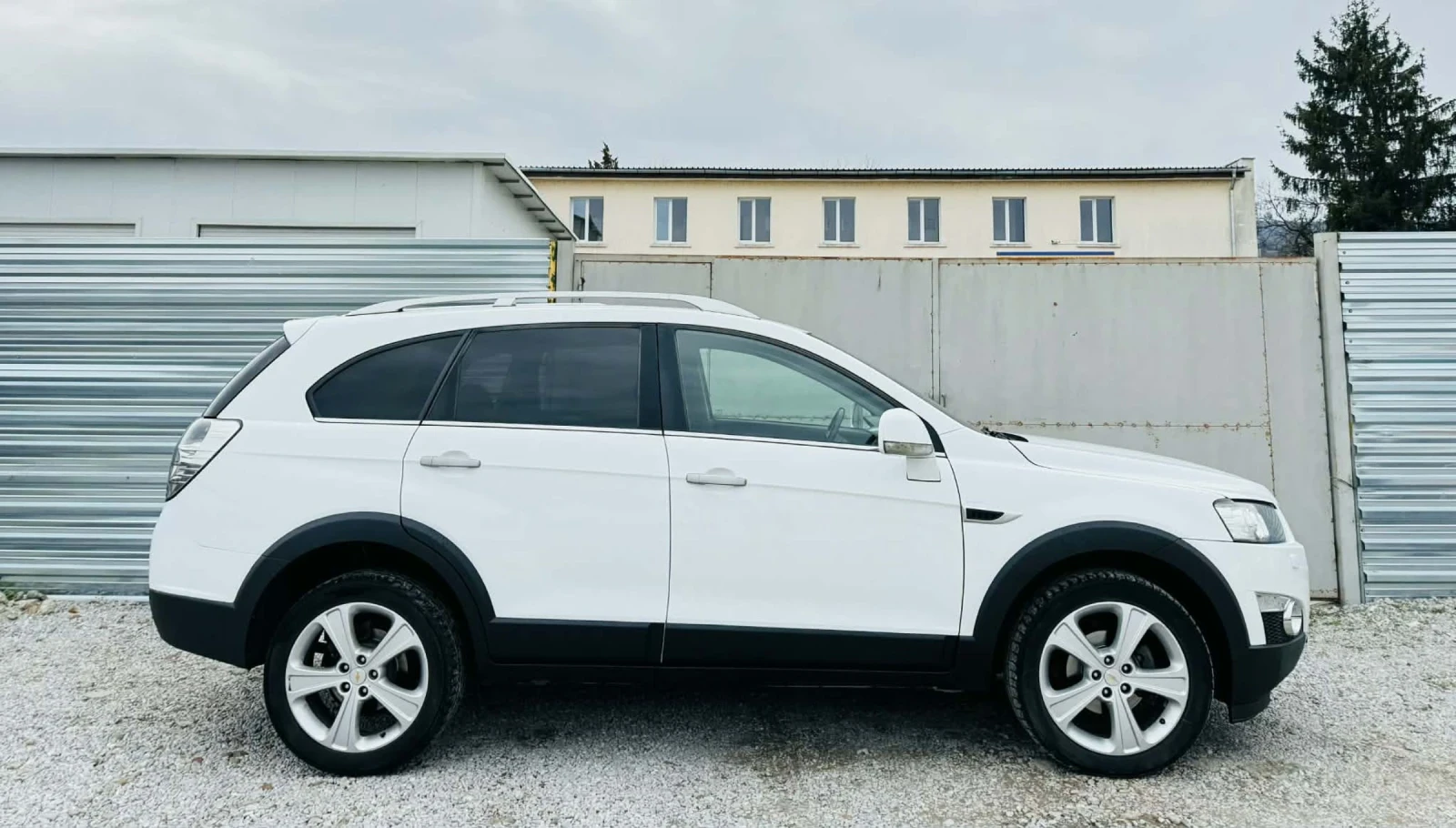 Chevrolet Captiva 4Х4 * 7 МЕСТА , снимка 7 - Автомобили и джипове - 54055652