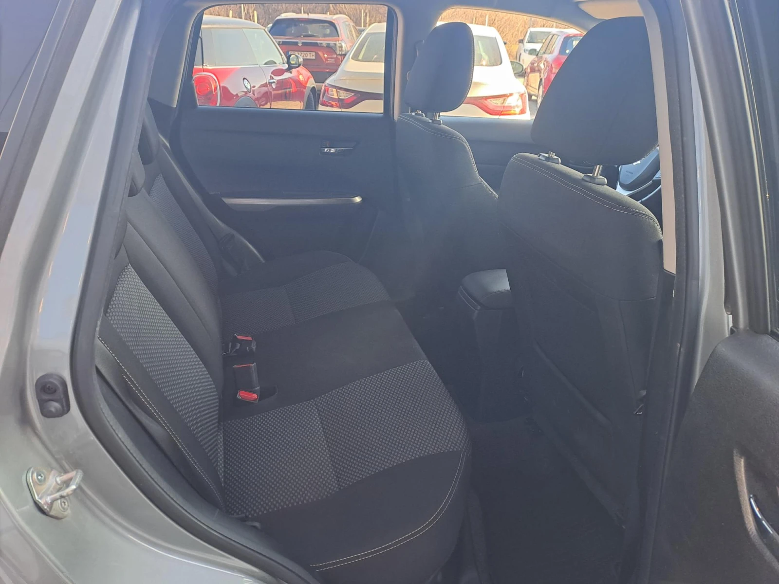 Suzuki Vitara 1.4 GL+ MHEV Booster Jet 4X4, снимка 13 - Автомобили и джипове - 54759564