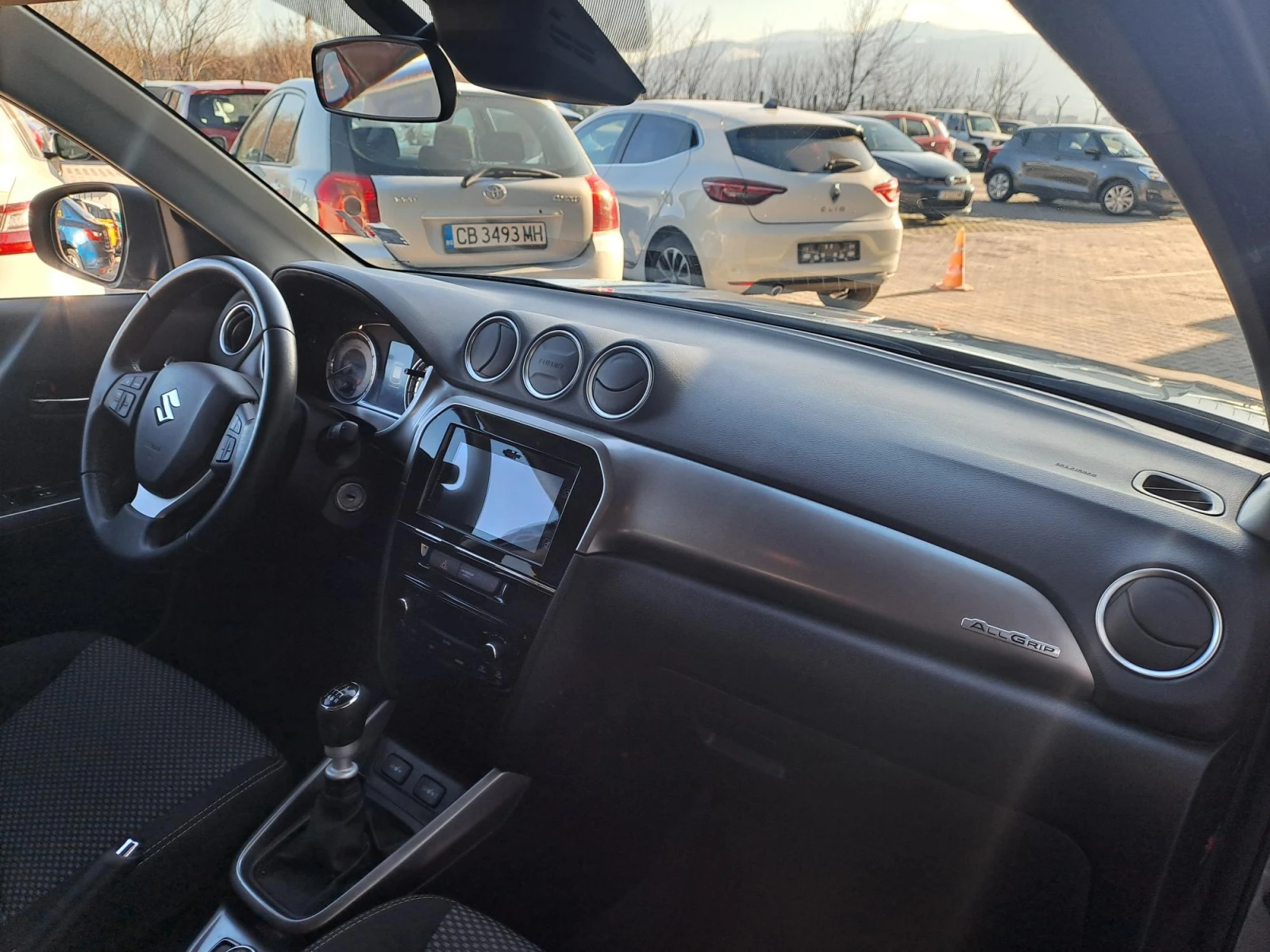 Suzuki Vitara 1.4 GL+ MHEV Booster Jet 4X4, снимка 15 - Автомобили и джипове - 54759564