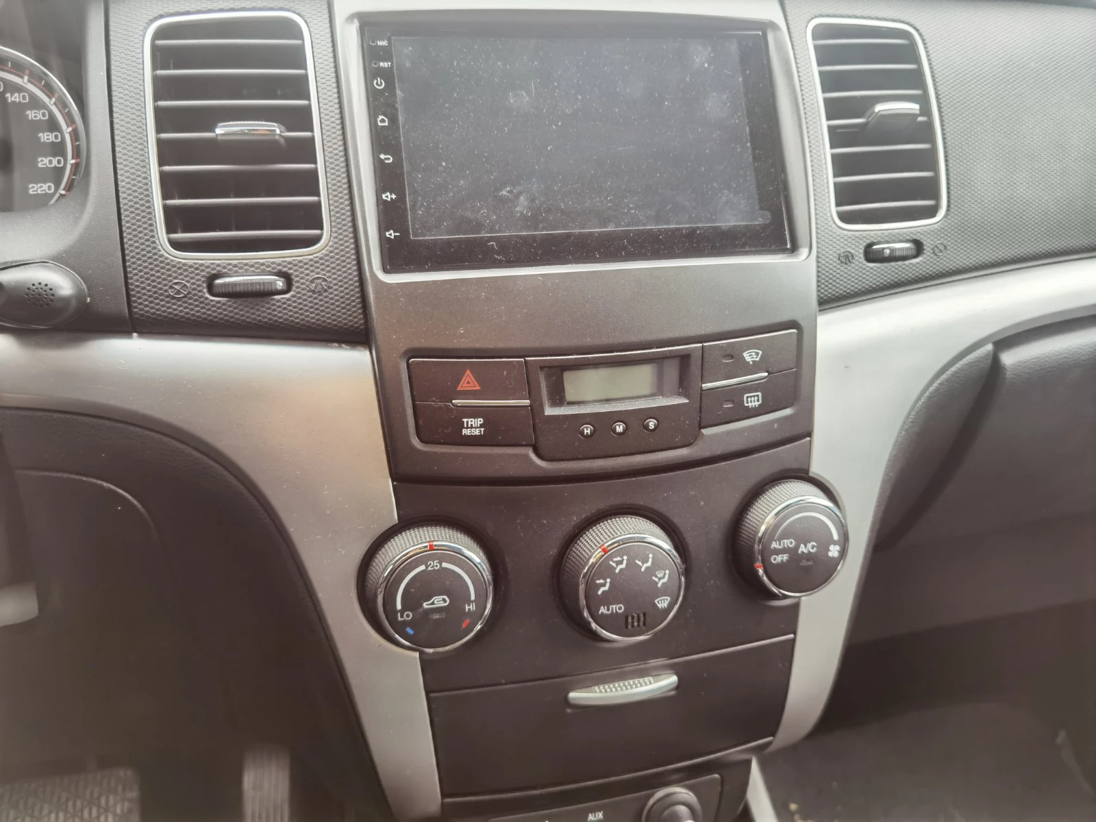 SsangYong Korando 2.0D, снимка 11 - Автомобили и джипове - 55104451