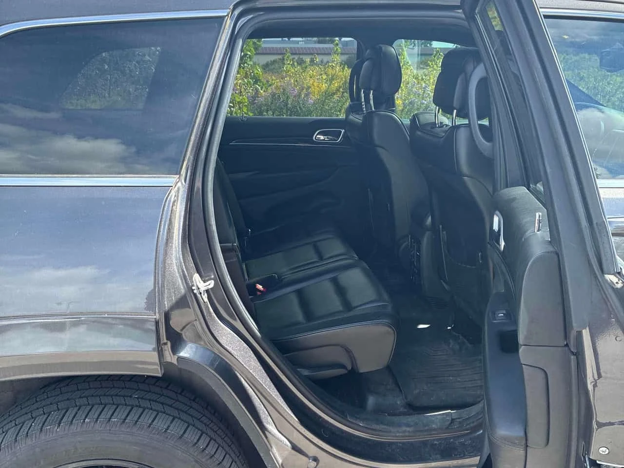 Jeep Grand cherokee Overland/CARFAX/ДИСТРОНИК/ПАНО/ПОДГРЕВ/КЛИП/, снимка 12 - Автомобили и джипове - 56185963