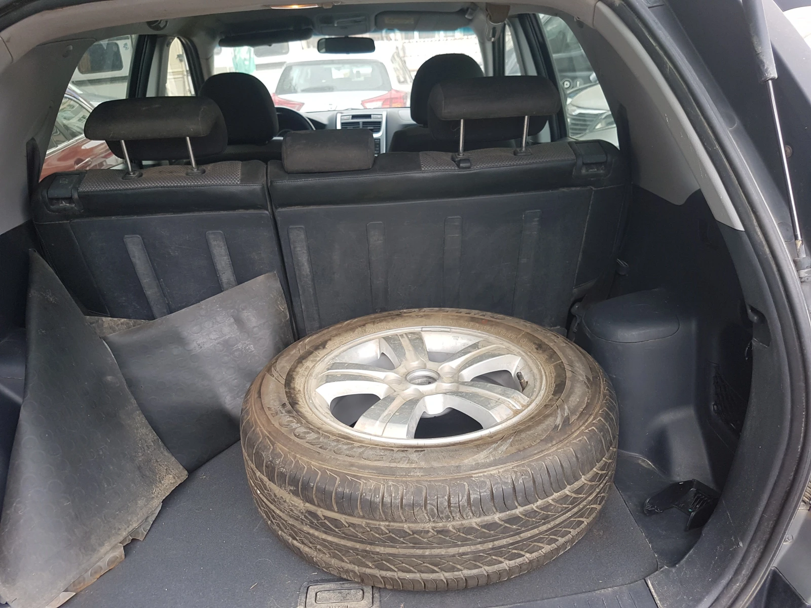 Kia Sportage 2.0i, снимка 7 - Автомобили и джипове - 56211111