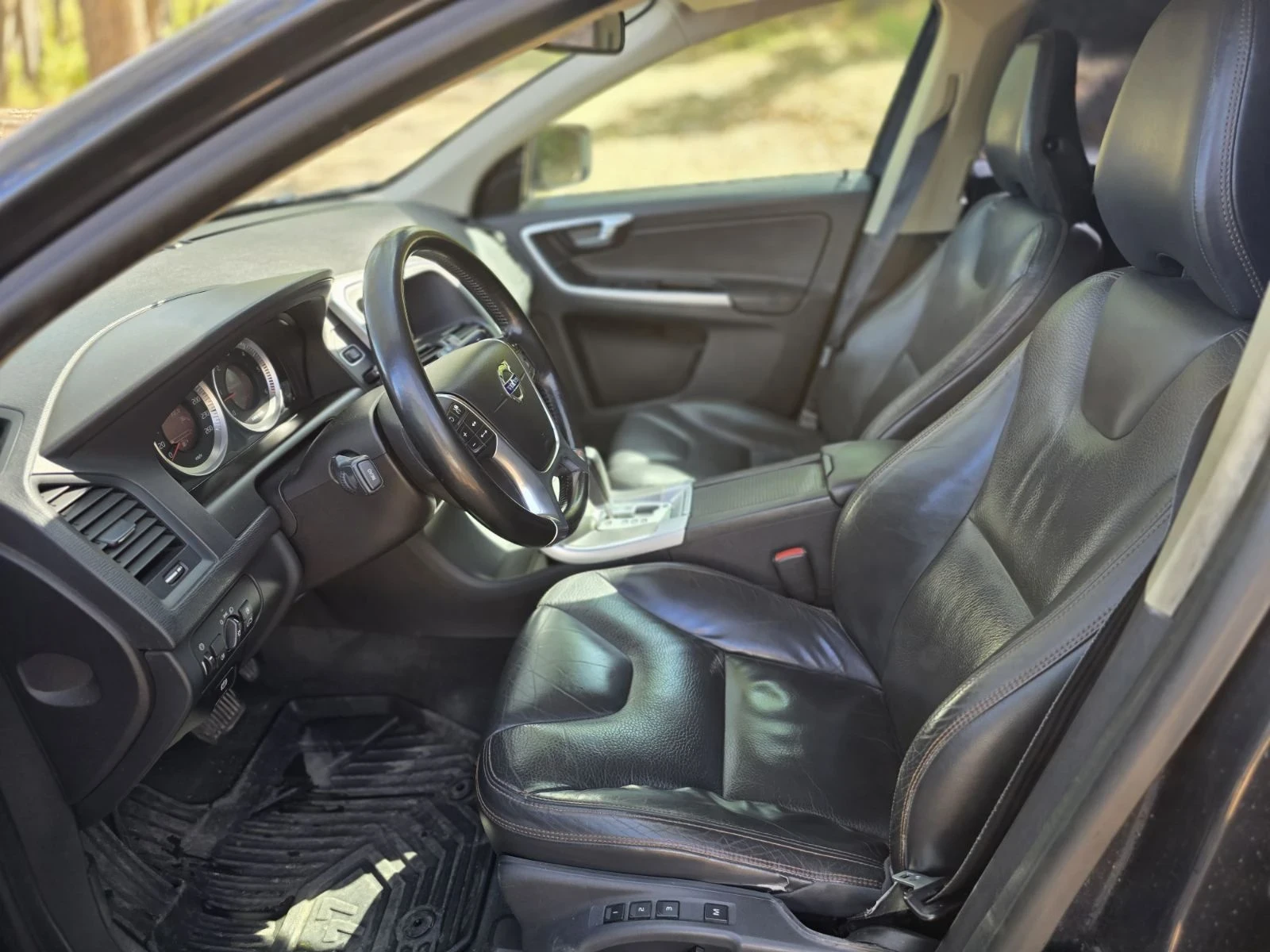 Volvo XC60 2.4 D 163, снимка 9 - Автомобили и джипове - 56345971