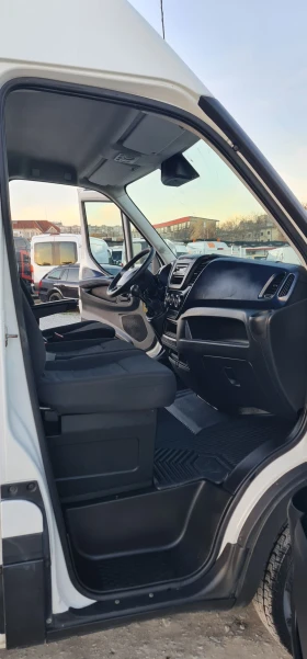 Iveco Daily 35s14 v 2.3, 140  к.с., снимка 7