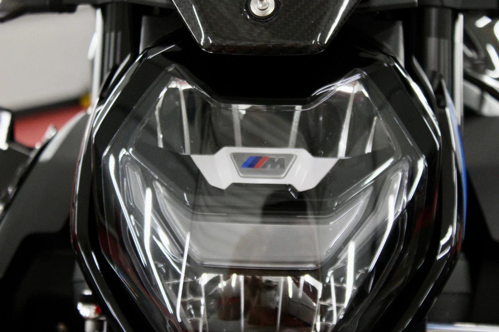 BMW M 1000R Carbon/Competition  - изображение 10