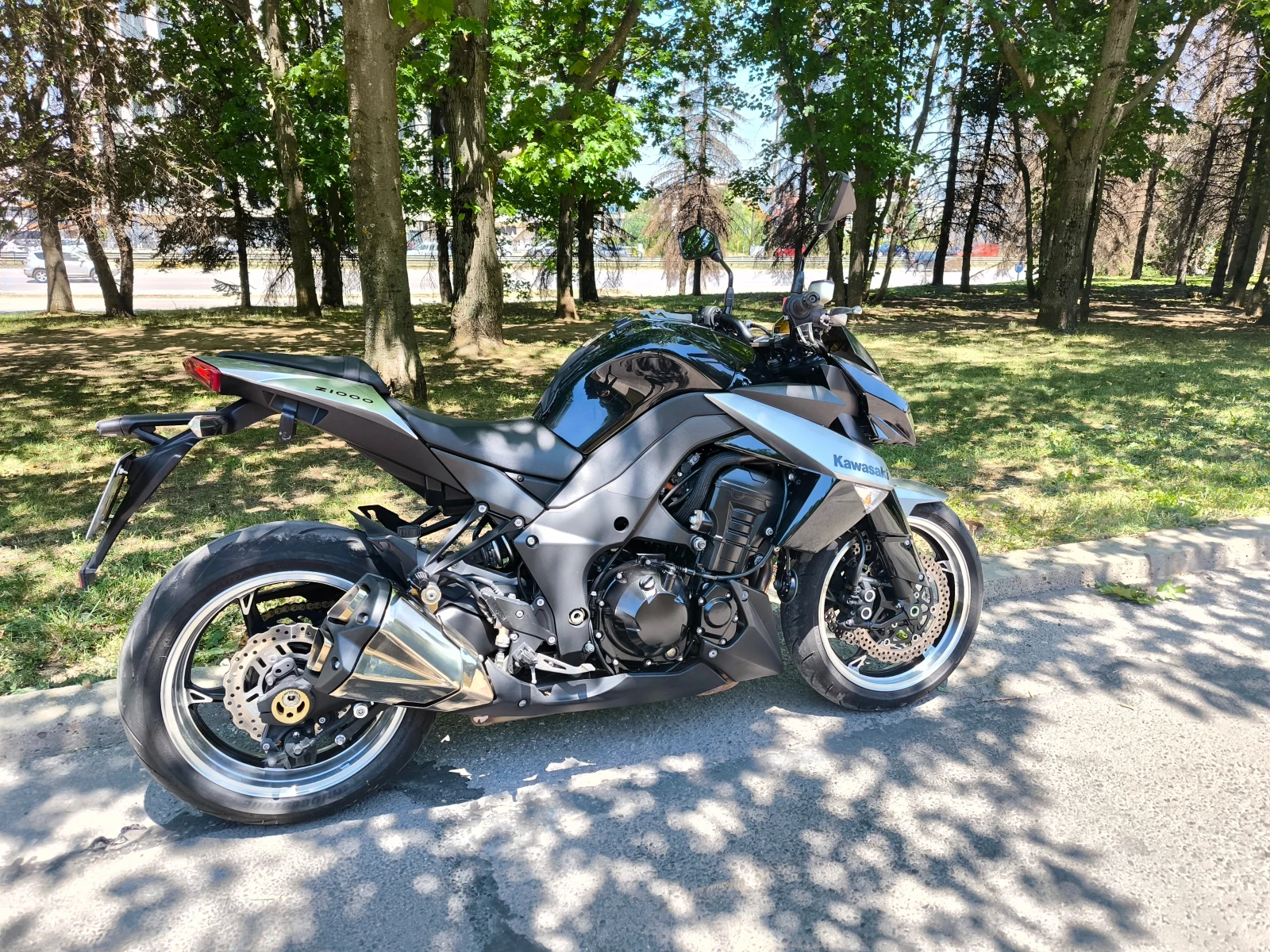 Kawasaki Z 1000, снимка 4 - Мотоциклети и мототехника - 55253878