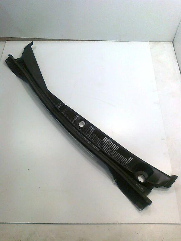 кора под предни чистачки за Мицубиши Лансер 