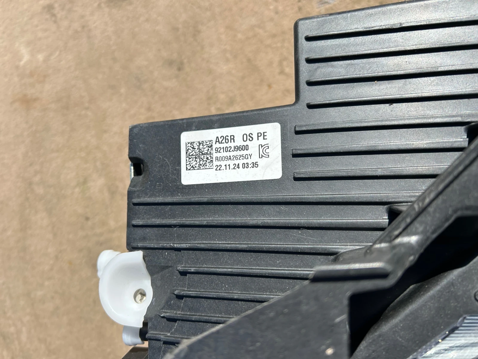 Десен фар за HYUNDAI KONA FACELIFT 2023г, снимка 2 - Части - 53812864