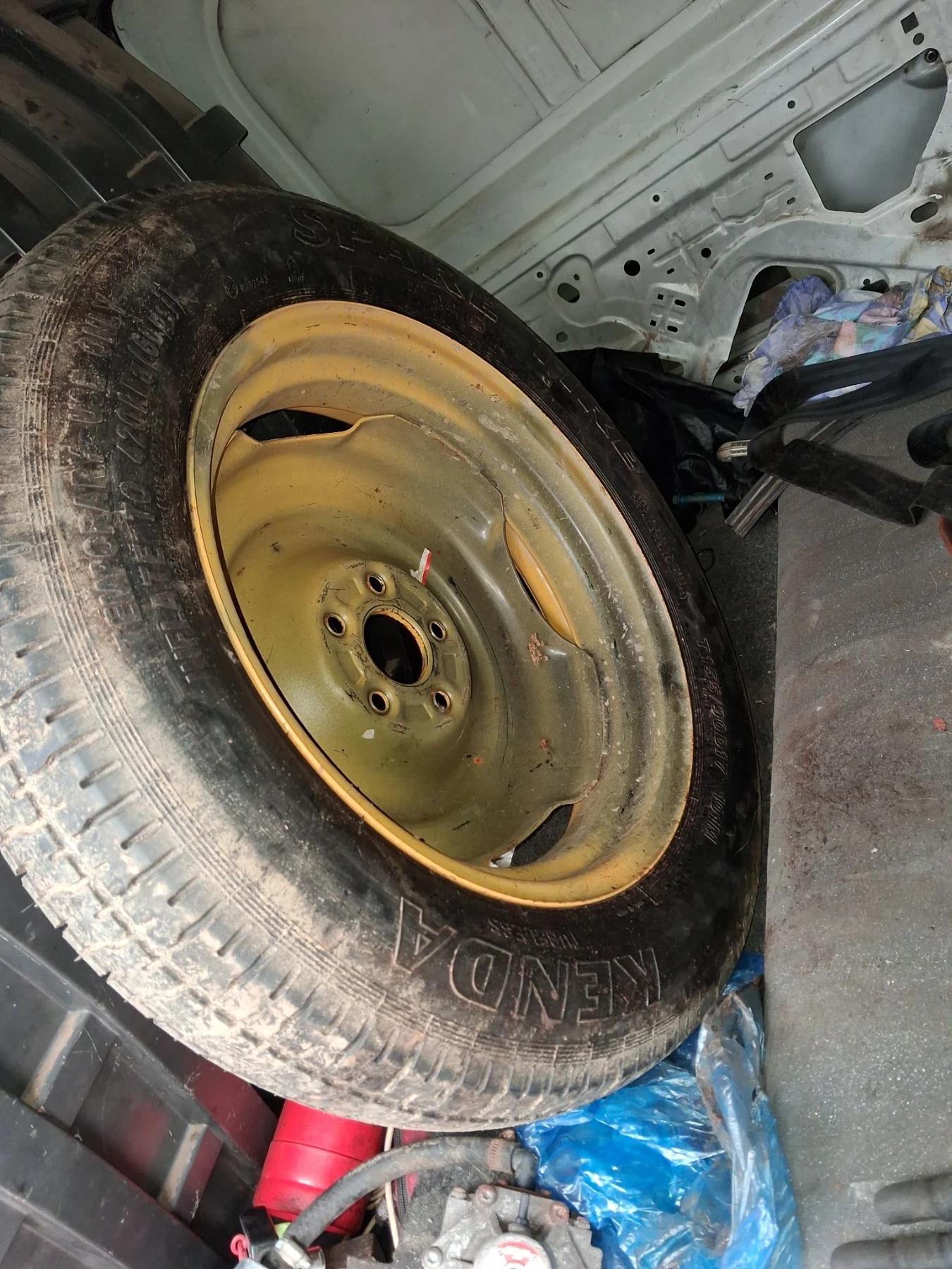 ���� � ������ 155/90R17 | Mobile.bg � ����������� 2