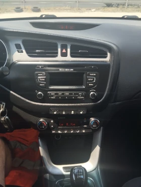 Kia Ceed 1.6 CRDI 128к.с., EURO 5, АВТОПИЛОТ, ПАРКТРОНИК , снимка 11