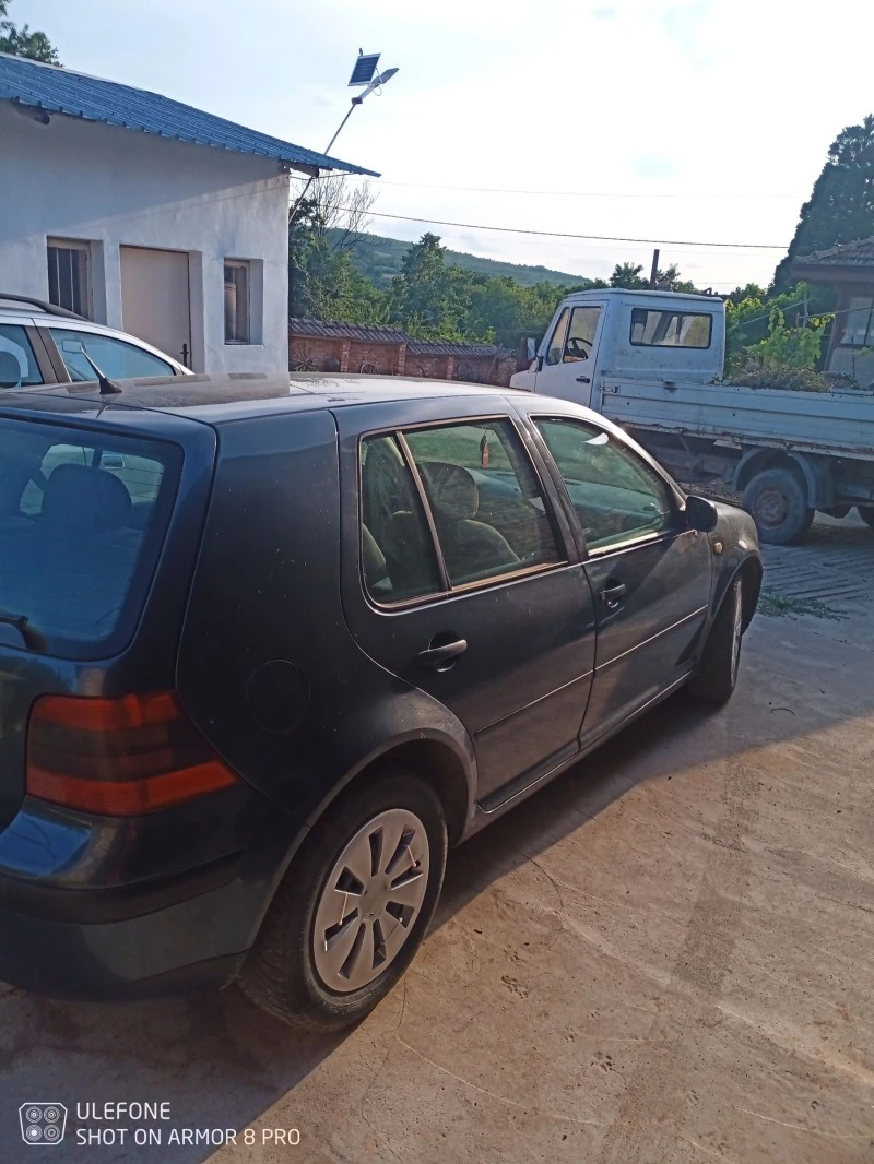 VW Golf 1.6, снимка 4 - Автомобили и джипове - 46959258