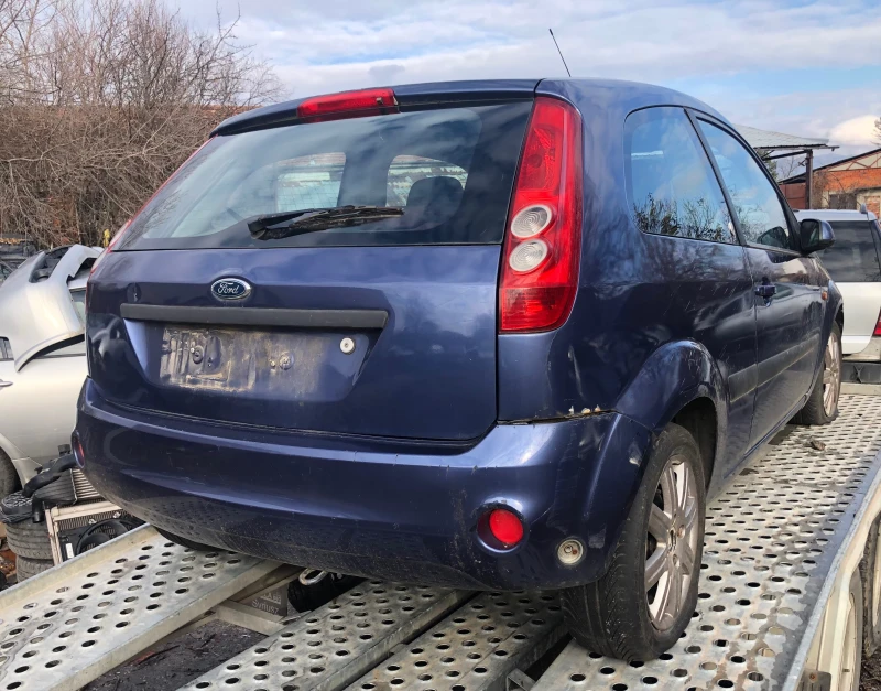 Ford Fiesta 1.3, снимка 2 - Автомобили и джипове - 48312599