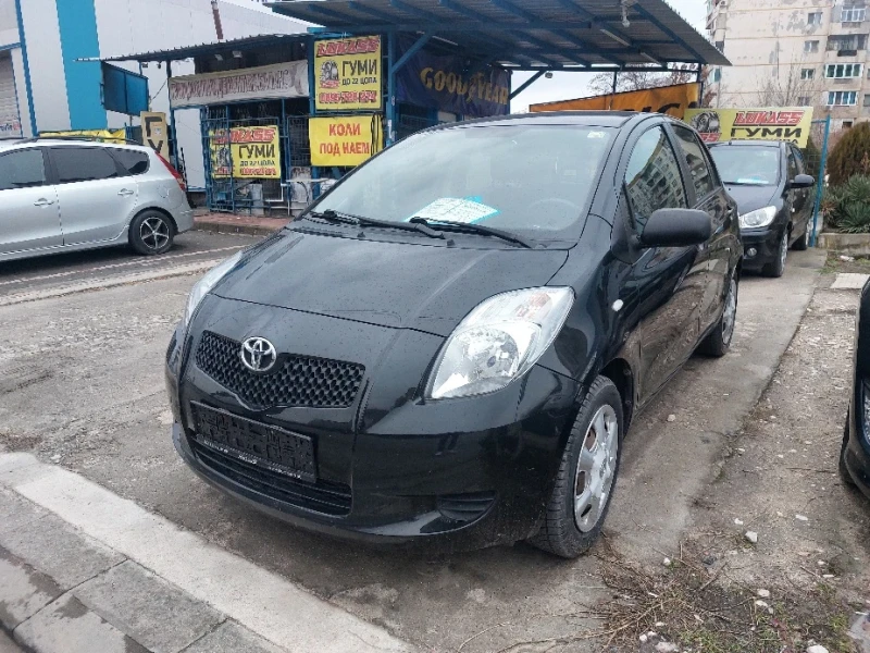 Toyota Yaris  бензин Отлична , снимка 2 - Автомобили и джипове - 48412278