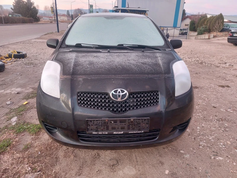 Toyota Yaris 1.0 бензин , снимка 5 - Автомобили и джипове - 48412278