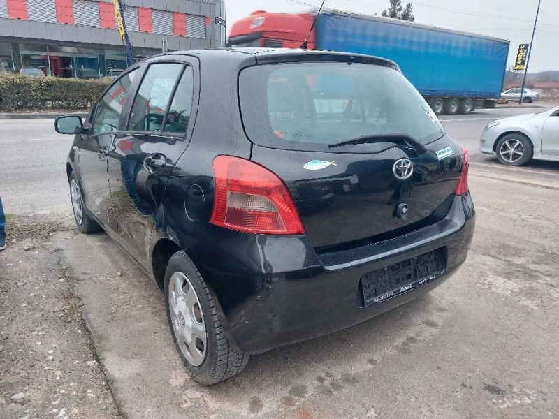 Toyota Yaris  бензин Отлична , снимка 8 - Автомобили и джипове - 48412278