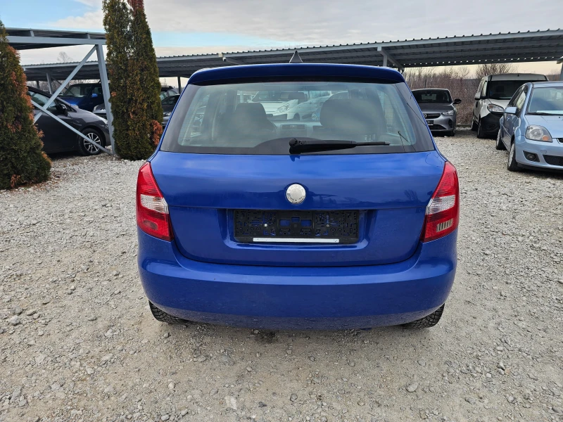 Skoda Fabia 1.2 КЛИМАТИК РЕАЛНИ КИЛОМЕТРИ, снимка 4 - Автомобили и джипове - 48724214