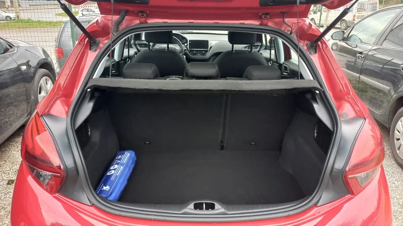 Peugeot 208 1, 0i 69к.с , снимка 17 - Автомобили и джипове - 49660879