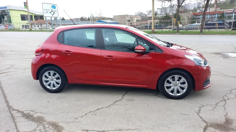 Peugeot 208 1, 0i 69к.с , снимка 3 - Автомобили и джипове - 49660879