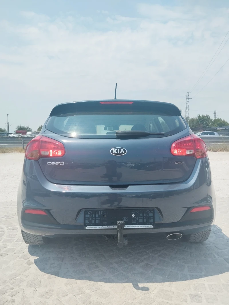 Kia Ceed 1.6 CRDI 128к.с., EURO 5, АВТОПИЛОТ, ПАРКТРОНИК , снимка 6 - Автомобили и джипове - 51043428