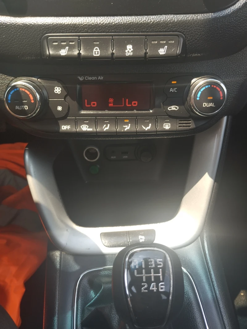 Kia Ceed 1.6 CRDI 128к.с., EURO 5, АВТОПИЛОТ, ПАРКТРОНИК , снимка 10 - Автомобили и джипове - 51043428