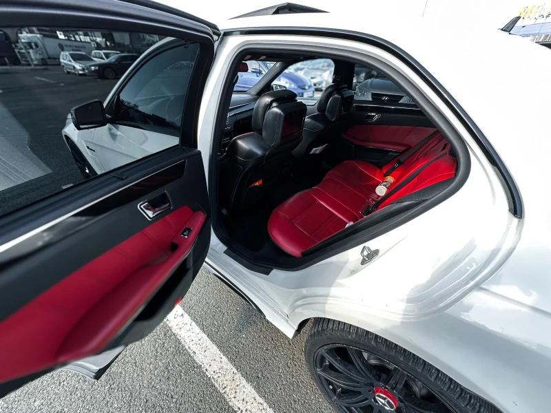 Mercedes-Benz E 63 AMG Facelift , снимка 13 - Автомобили и джипове - 52574862