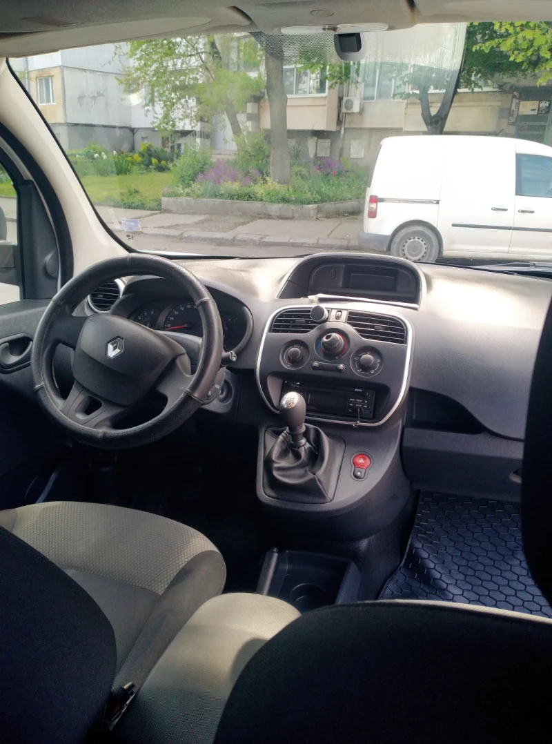 Renault Kangoo, снимка 6 - Автомобили и джипове - 51948801