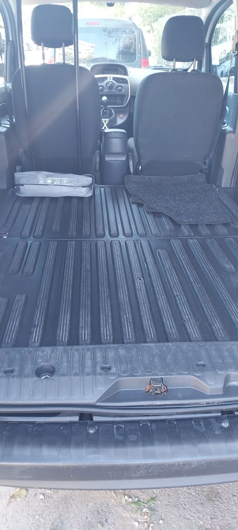 Renault Kangoo, снимка 9 - Автомобили и джипове - 51948801