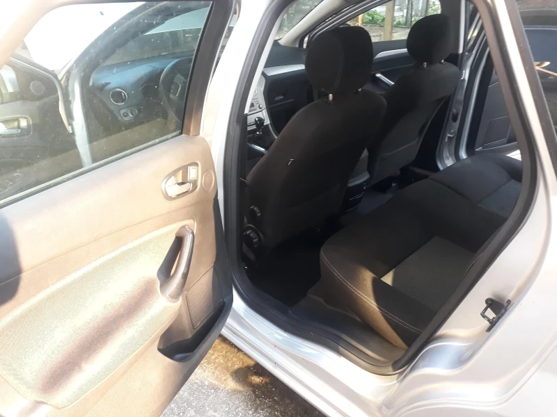 Ford Mondeo, снимка 12 - Автомобили и джипове - 52572268