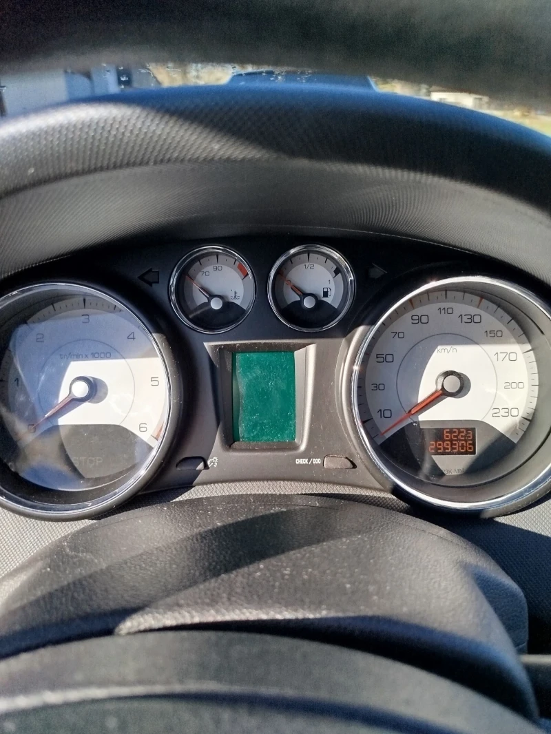 Peugeot 308 1.6 HDI, снимка 10 - Автомобили и джипове - 52429089