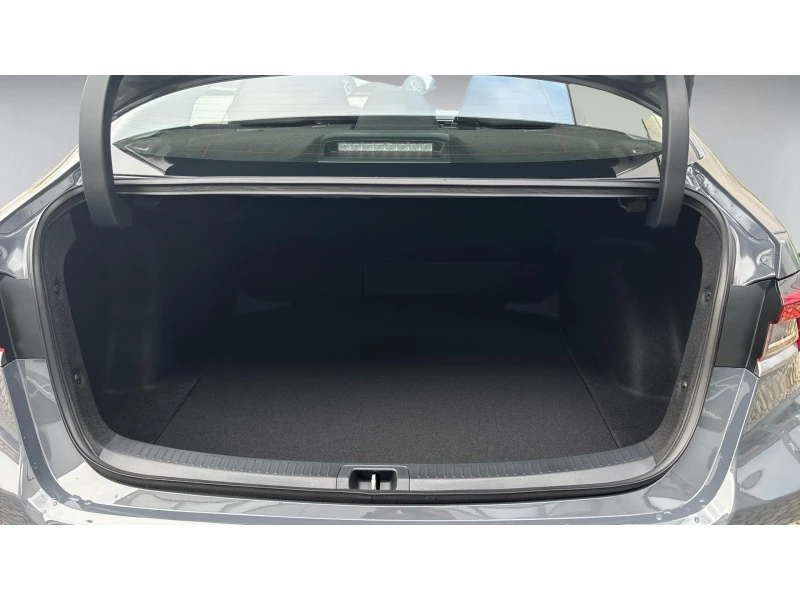 Toyota Corolla 1.5 БЕНЗИН 123кс 6МТ , Месечна вноска от 115  , снимка 10 - Автомобили и джипове - 53409310