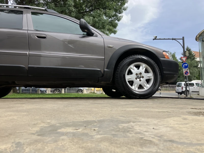 Volvo Xc70 T5, снимка 5 - Автомобили и джипове - 53500242