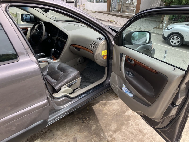 Volvo Xc70 T5, снимка 7 - Автомобили и джипове - 53500242