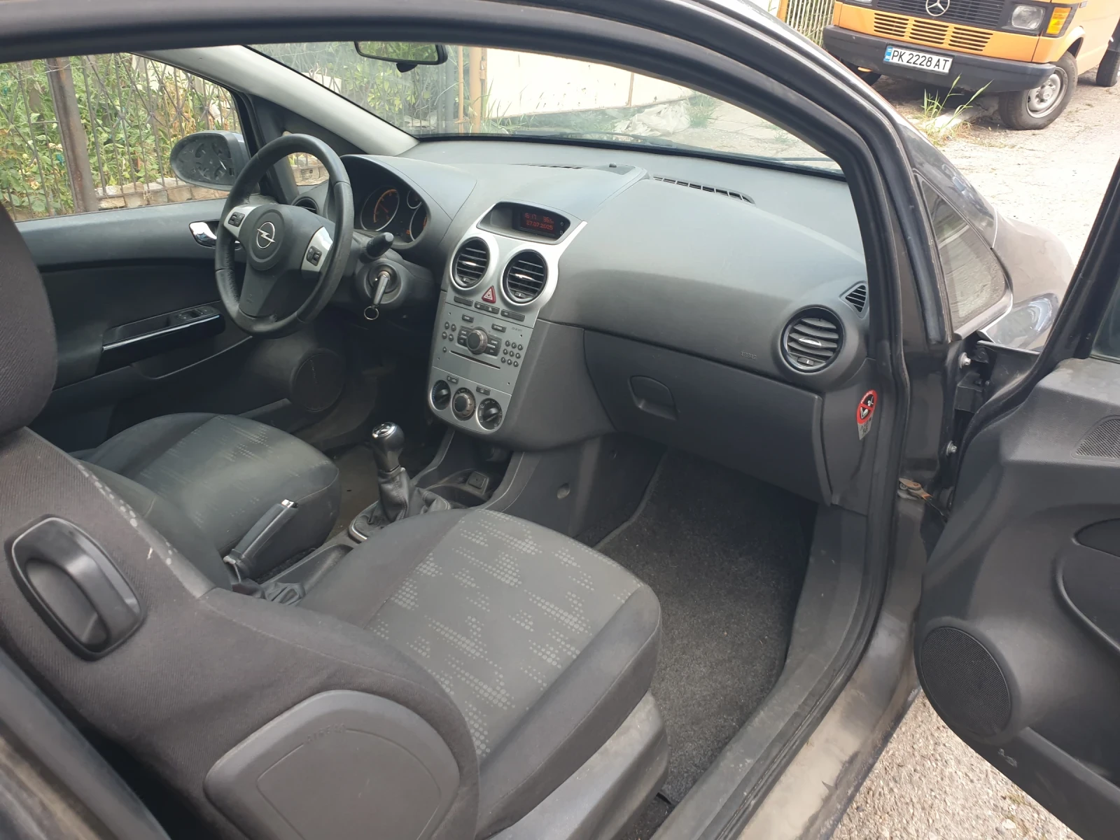 Opel Corsa 1.3 CDTI-EURO5 - изображение 9