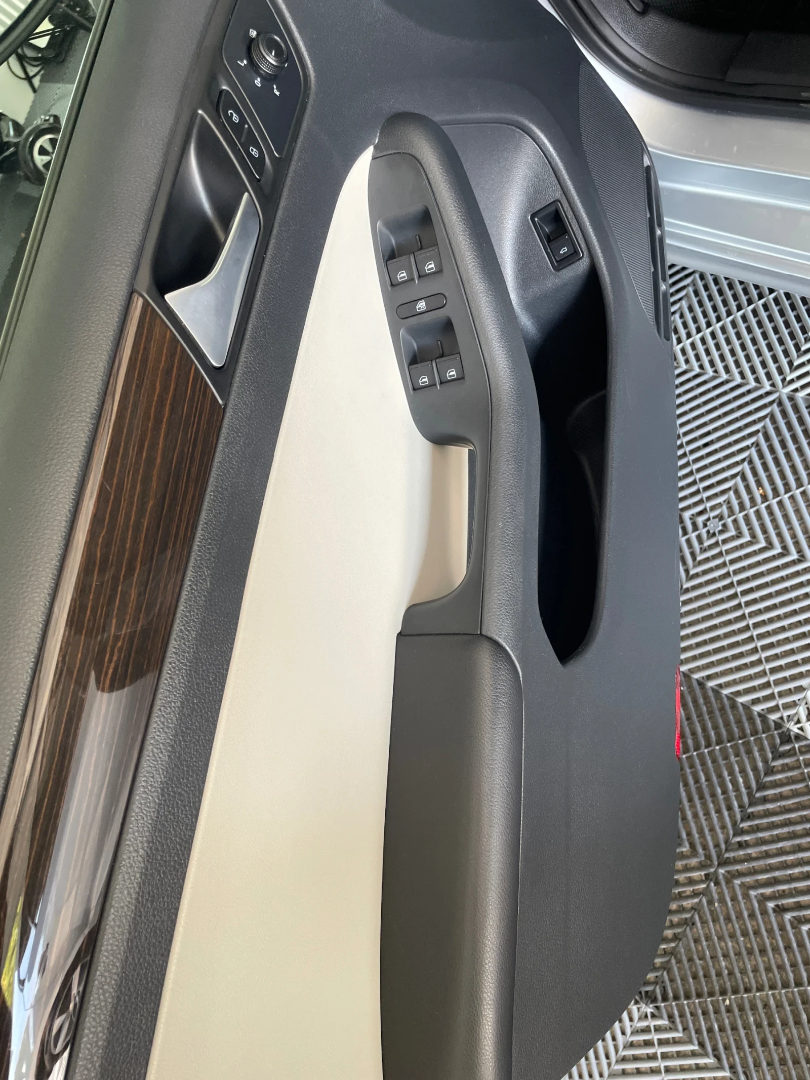 VW Jetta 2.0TDI EURO6 - изображение 9