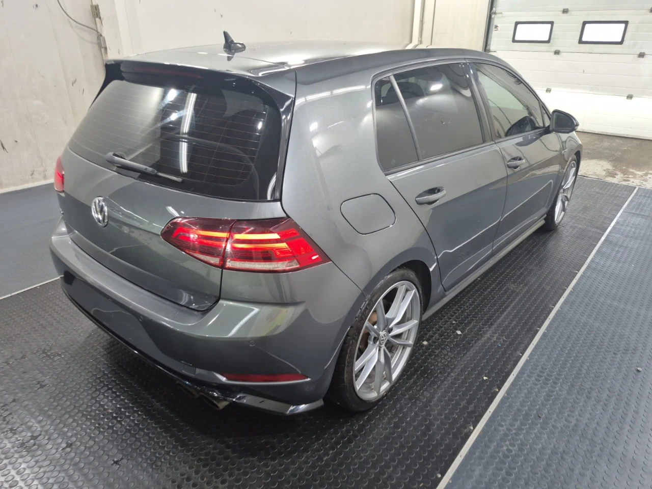 VW Golf R *  *    *   *  | Mobile.bg   6