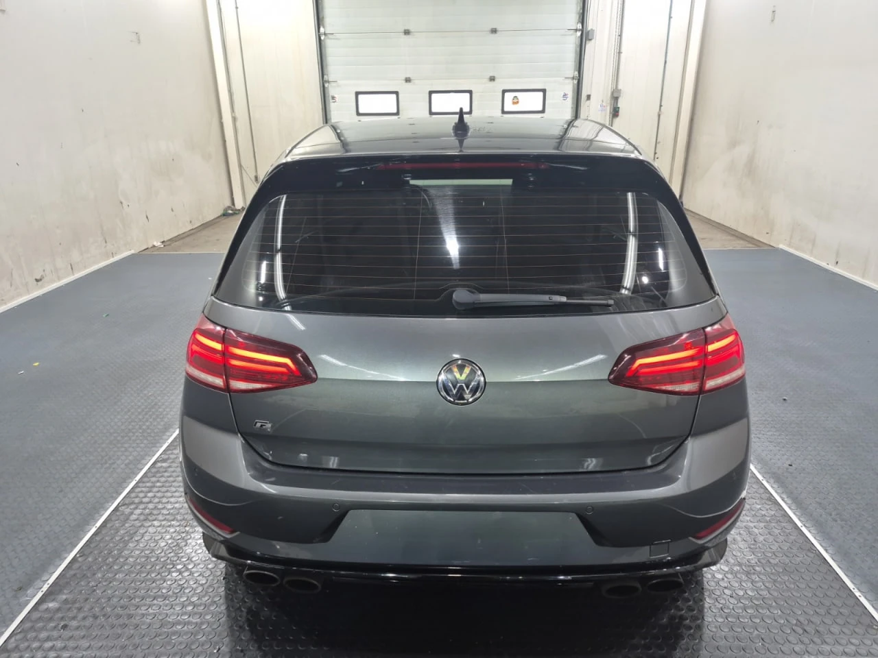 VW Golf R *  *    *   *  | Mobile.bg   4